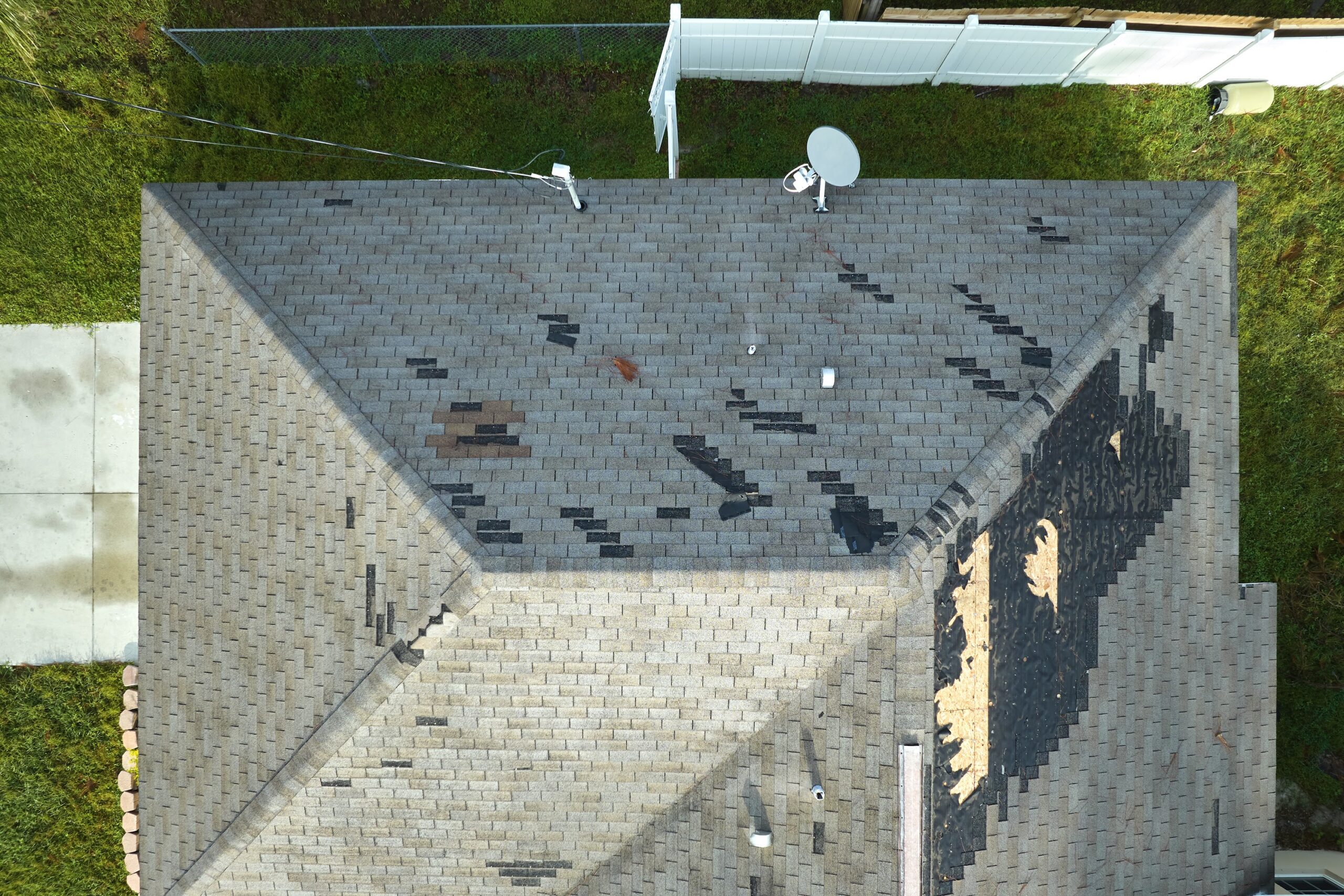 Deciding Whether to Repair or Replace Your Roof in Baton Rouge, LA